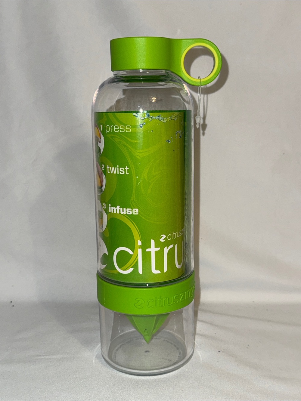NEW Citrus Zinger Infuser Water Bottle Green 28 ounce